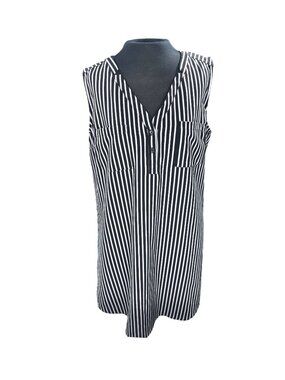 New York & Company Black & White Striped Sleeveless Blouse With Button Detail Si